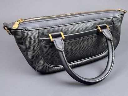 Louis VUITTON
Handbag 