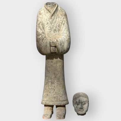 China, Han style
Mingqi in terra cotta with...