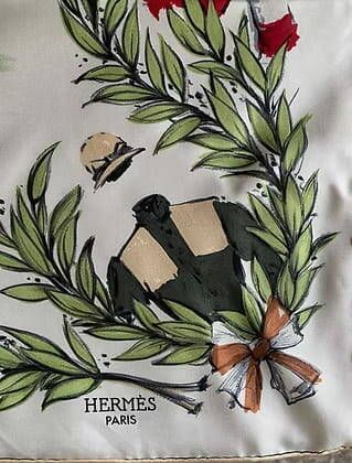 HERMÈS 
Square in printed silk twill
Limited...
