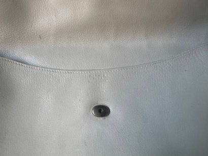 HERMÈS
RIO model
White leather clutch bag,...
