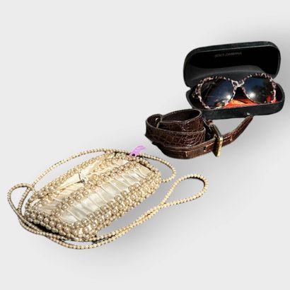Lot including a French belt, a seed bead...