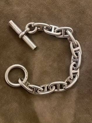 HERMÈS
Rare Hermès Chaine d'Ancre GM12 bracelet...