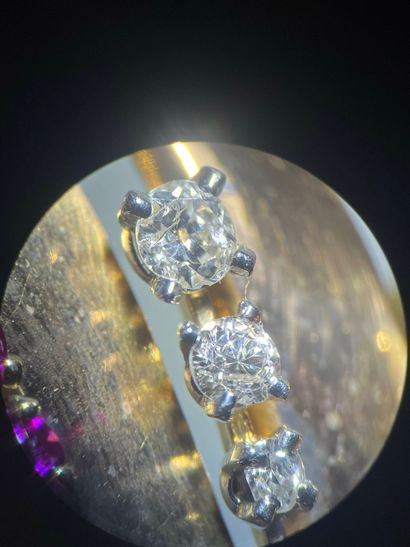Spraying brooch in 750°/°° (18 k) yellow...