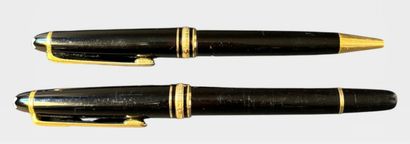 MONTBLANC
Meisterstuck model
Set of two pens,...