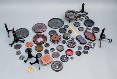 Lot including various bases and supports...