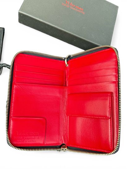 Yohji YAMAMOTO 
Men's drawstring wallet with...
