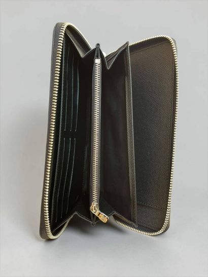 Louis VUITTON
Horizontal ZIPPY wallet in...