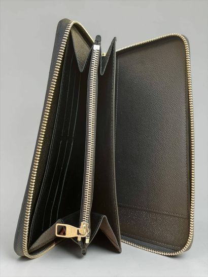 Louis VUITTON
Horizontal ZIPPY wallet in...