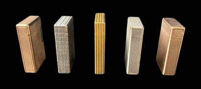 S.T. DUPONT
Set of 5 lighters including 2...