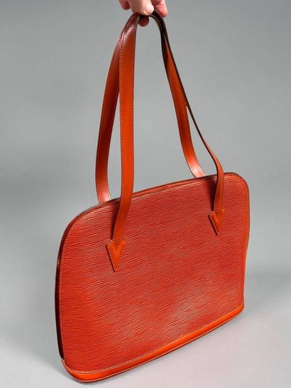 Louis VUITTON
Shoulder bag 