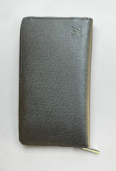 Louis VUITTON
Horizontal ZIPPY wallet in...