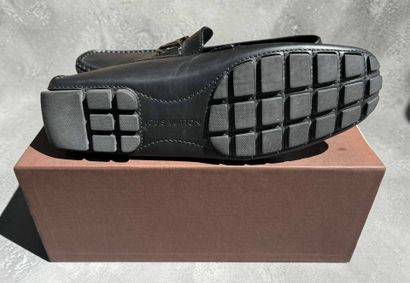 Louis VUITTON
Pair of MONTE CARLO moccasins...