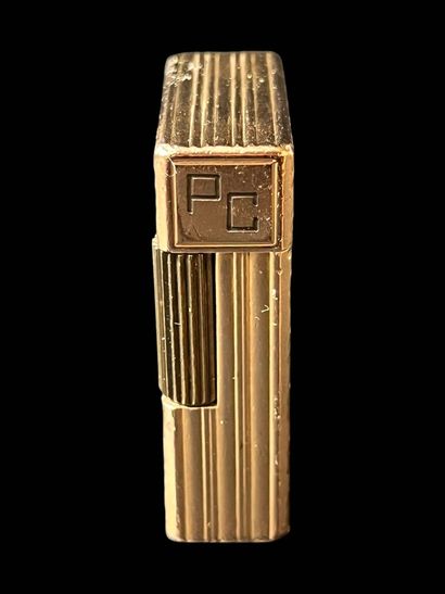 S.T. DUPONT
Set of 5 lighters, including...