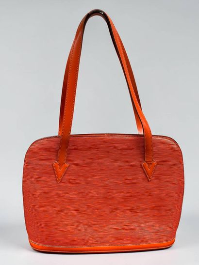 Louis VUITTON
Shoulder bag 
