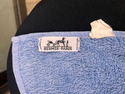 HERMÈS
Set of 3 terry cloth pieces including...