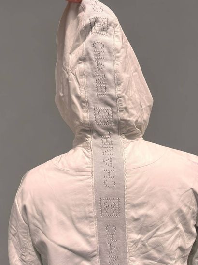 CHANEL
White leather jacket, monogram fabric...