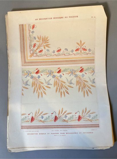 Set comprising 4 framed pieces and one tapestry:
-Three...
