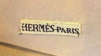 HERMÈS
Pair of brown skin gloves
Size 7 
In...