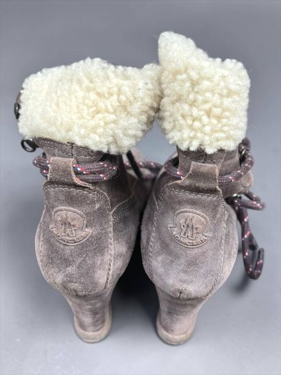 Lot including : 
-Zadig et Voltaire: pair...