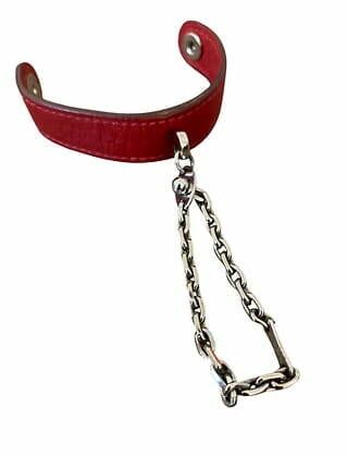 HERMÈS 
Courchevel leather glove key ring...