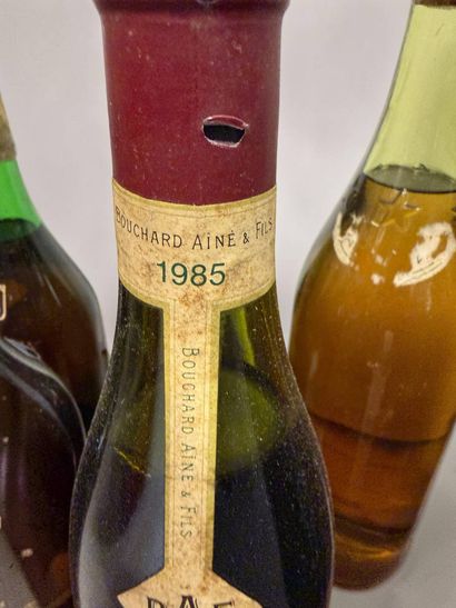 Lot of 11 Bottles of various wines and spirits...