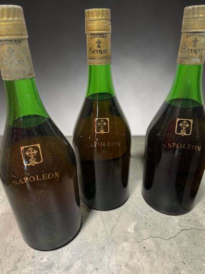 Lot of 11 Bottles of various wines and spirits...