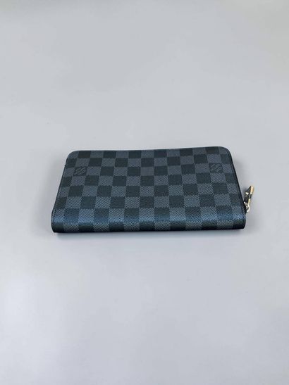 Louis VUITTON
Horizontal ZIPPY wallet in...