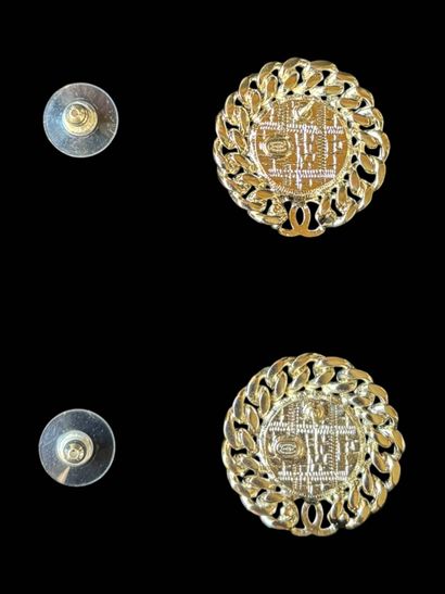 CHANEL
Pair of spherical earrings in silver-plated...