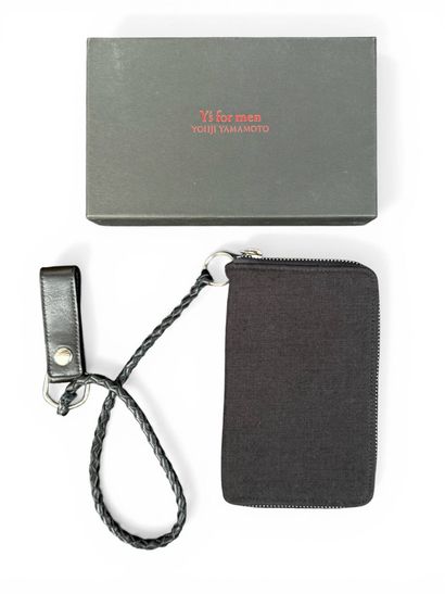 Yohji YAMAMOTO 
Men's drawstring wallet with...