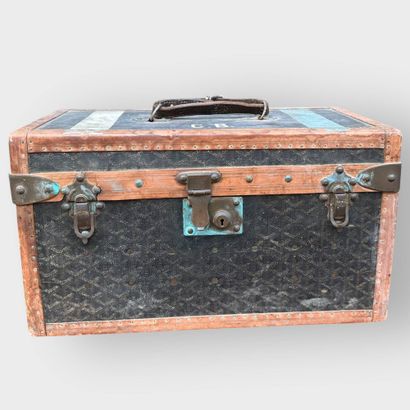 GOYARD
Vanity case in coated canvas with...