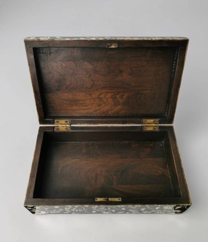 Rectangular box in black lacquered wood and...