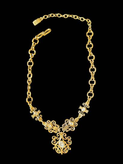 YVES SAINT LAURENT
Gilded metal necklace...