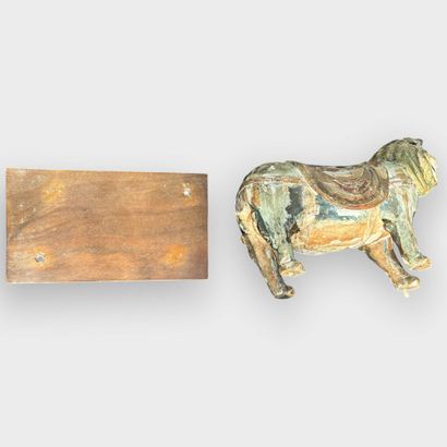 Carved polychrome wooden subject representing...