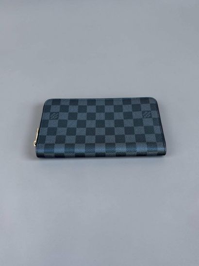 Louis VUITTON
Horizontal ZIPPY wallet in...