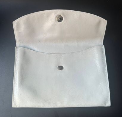 HERMÈS
RIO model
White leather clutch bag,...