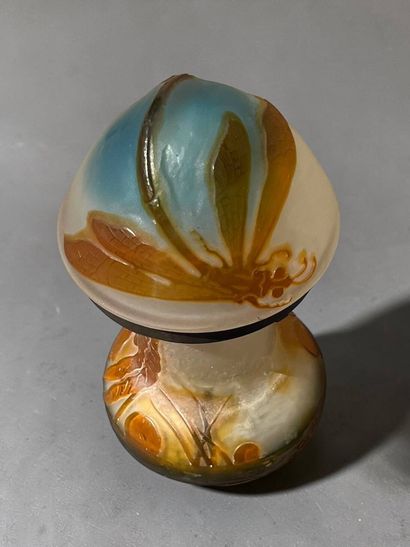GALLE Etablissements
Miniature mushroom lamp,...