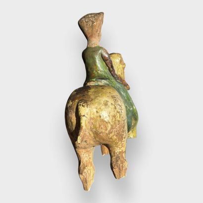 China, Tang style
Mingqi in terracotta with...