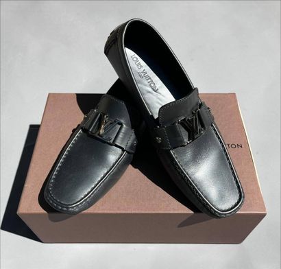 Louis VUITTON
Pair of MONTE CARLO moccasins...