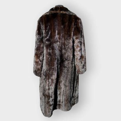 Rameline FERRARI in CANNES
Long mink coat...