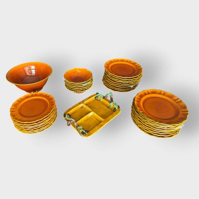 VALLAURIS
Part of a polychrome earthenware...