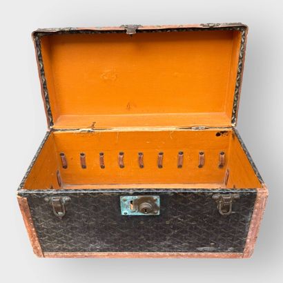 GOYARD
Vanity case in coated canvas with...