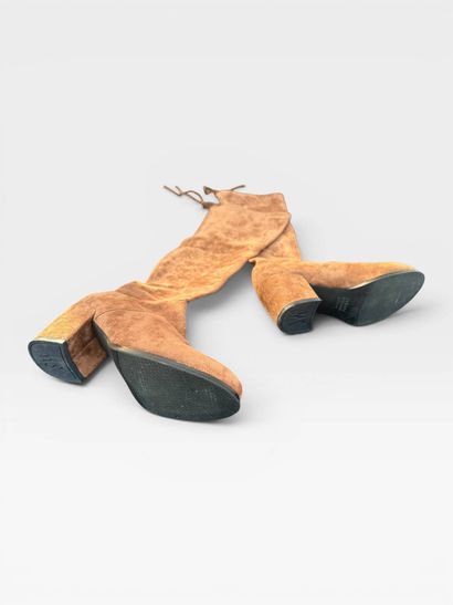 Stuart WEITZMAN 
Two pairs of thigh-high...