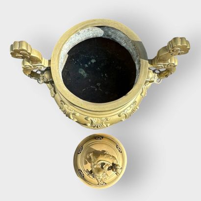 Tripod perfume burner in gilded metal alloy,...