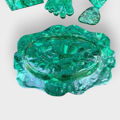 AFRICA, Zaire
Malachite set consisting of...