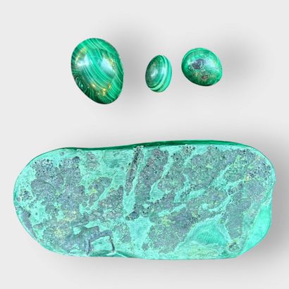AFRICA, Zaire
Freestyle bowl and three malachite...