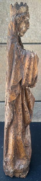 Vierge à l'enfant en bois sculpté polychrome
Fin...