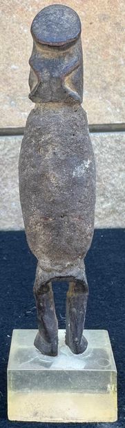 AFRICA, DRC - SONGE
Carved wooden figurine...