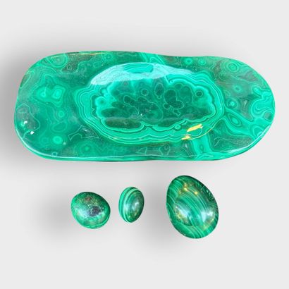 AFRICA, Zaire
Freestyle bowl and three malachite...
