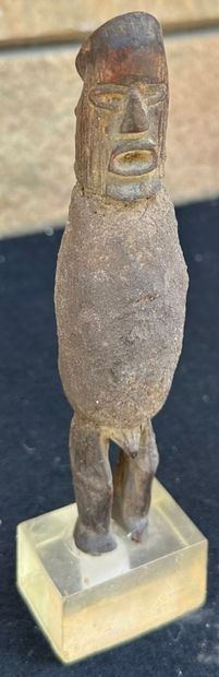 AFRICA, DRC - SONGE
Carved wooden figurine...