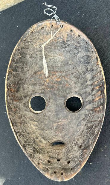 AFRICA, IVORY COAST - DAN
Carved wooden mask...
